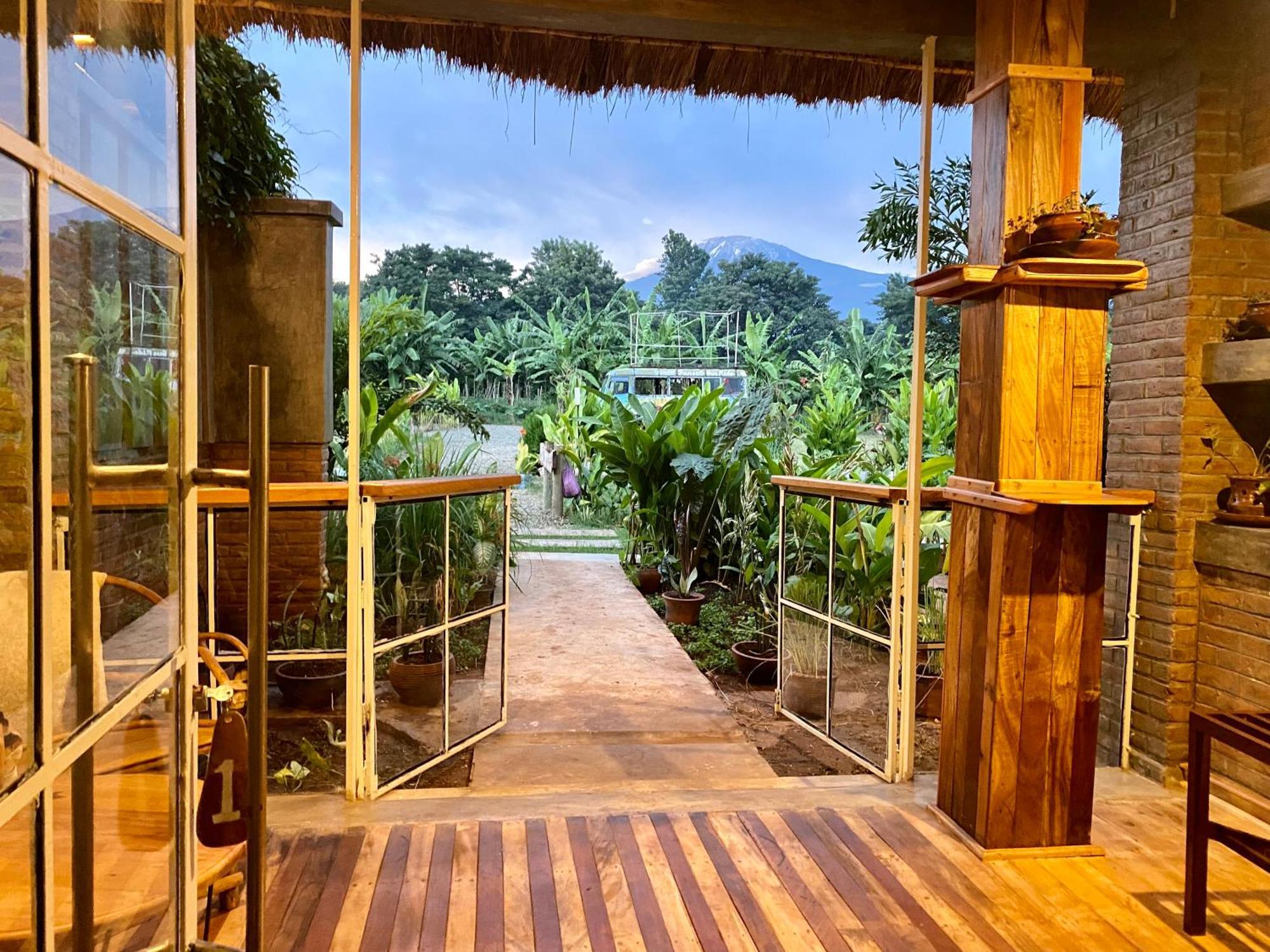 Mount Kilimanjaro 360 View Cottage Uru Bagian luar foto